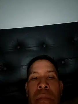 liamlara online show from October 20, 2025, 12:24 am