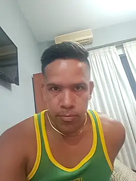 liamlara online show from February 2, 2025, 3:54 am