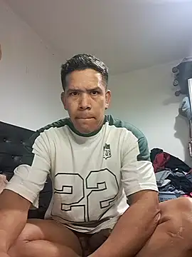 liamlara online show from September 14, 2025, 5:08 am