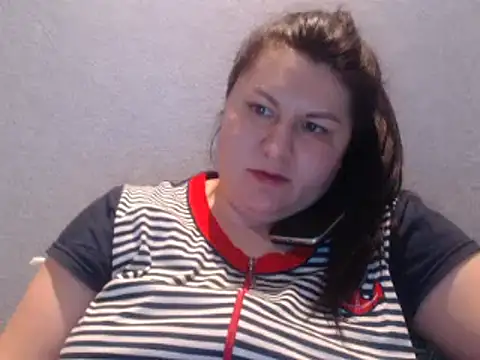 KiraSwee online show from March 1, 2025, 5:49 pm