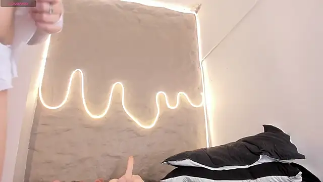 Demy Ruiz online show from September 9, 2025, 3:16 am