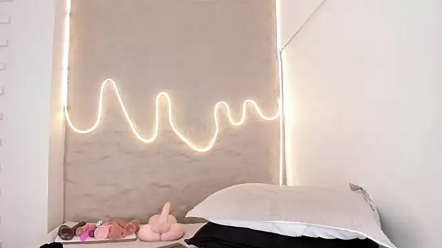 Demy Ruiz online show from September 23, 2025, 3:24 am