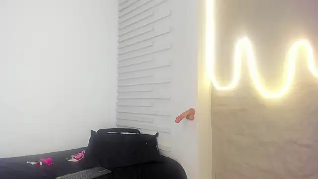 Demy Ruiz online show from March 3, 2025, 5:58 am