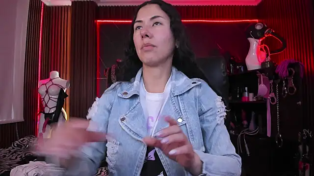 Snapshot of XiaQueen chatting on November 1, 2025, 8:25 pm XiaQueen online show from November 1, 2025, 8:25 pm