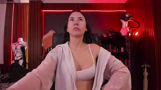 Snapshot of XiaQueen chatting on December 19, 2025, 11:56 am XiaQueen online show from December 19, 2025, 11:56 am