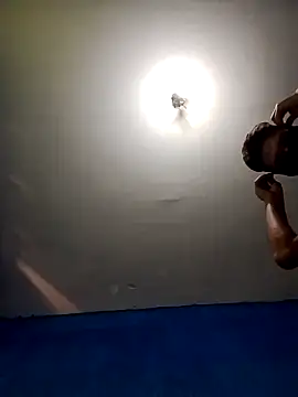 1Dseralmora2 online show from October 17, 2025, 8:32 pm