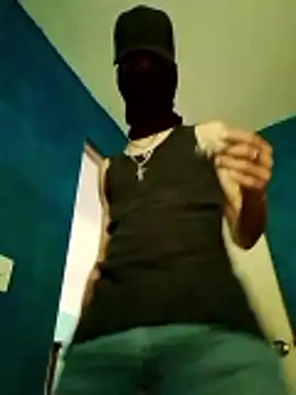 1Dseralmora2 online show from October 24, 2025, 4:28 pm