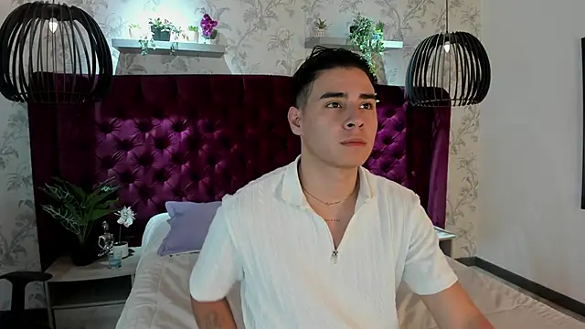 Snapshot of Gabriell_ramirez chatting on March 21, 2025, 3:12 am Gabriell ramirez online show from March 21, 2025, 3:12 am