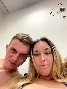 alisanikita online show from October 7, 2025, 6:42 pm