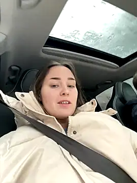 alisanikita online show from November 28, 2025, 6:24 am