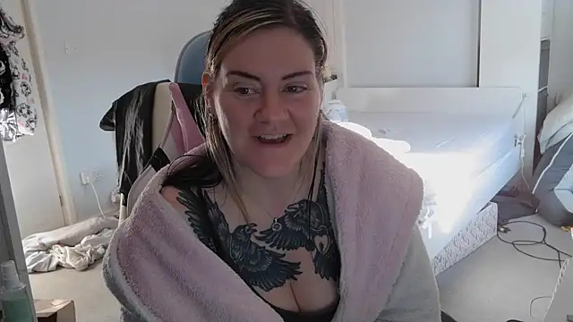 AureliaXOX online show from March 2, 2025, 3:52 pm