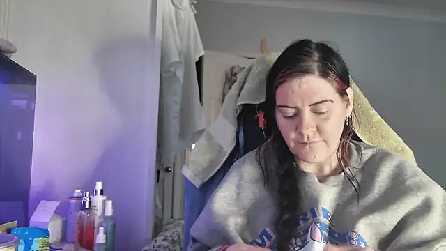 AureliaXOX online show from January 13, 2026, 11:14 am