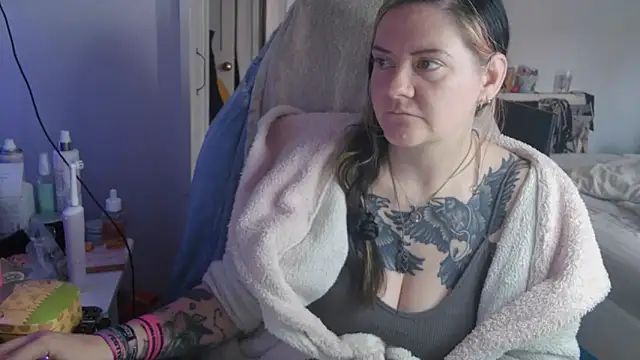 AureliaXOX online show from September 14, 2025, 9:53 am