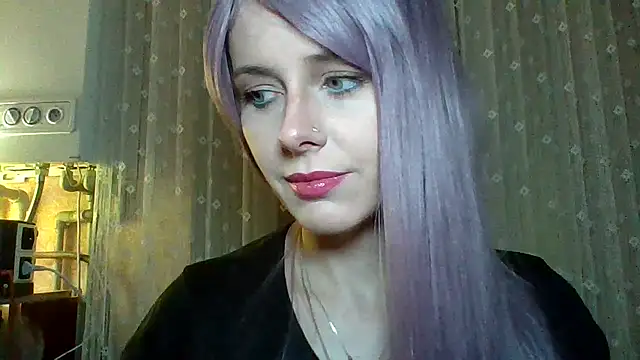 LuminousLady online show from March 6, 2025, 5:54 pm