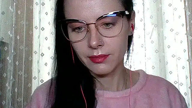 LuminousLady online show from September 12, 2025, 7:30 am