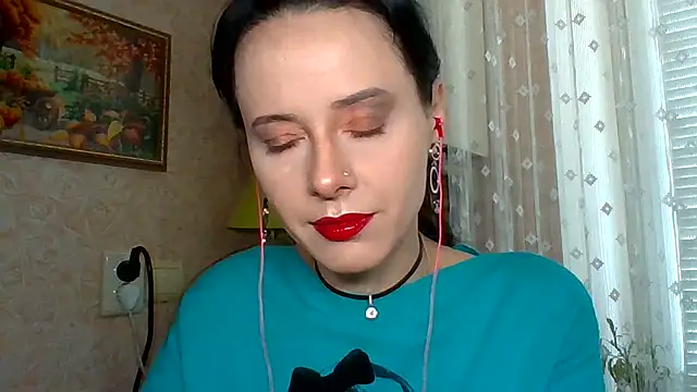 LuminousLady online show from September 23, 2025, 7:26 am