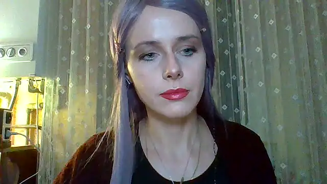 LuminousLady online show from March 4, 2025, 9:22 pm