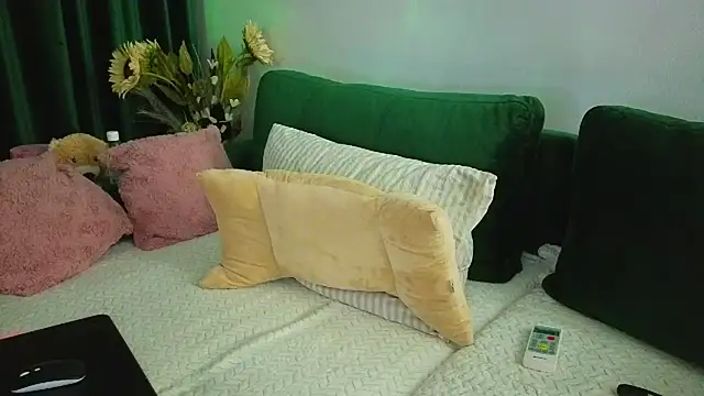 Snapshot of SweetAnia_ chatting on June 29, 2026, 7:57 pm SweetAnia online show from June 29, 2026, 7:57 pm