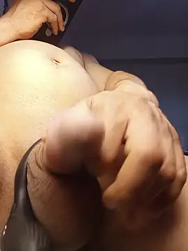 aleds17668 online show from April 18, 2026, 7:07 pm