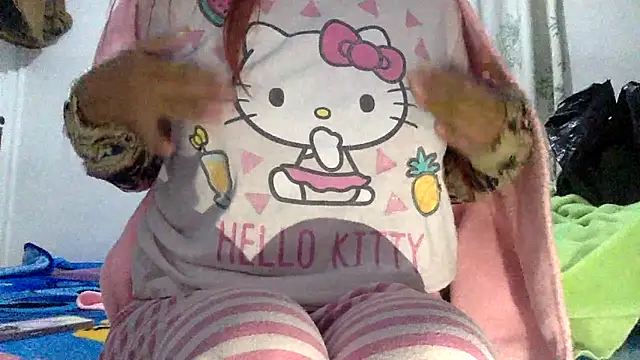 sharonlopez9611 online show from October 6, 2025, 3:40 am