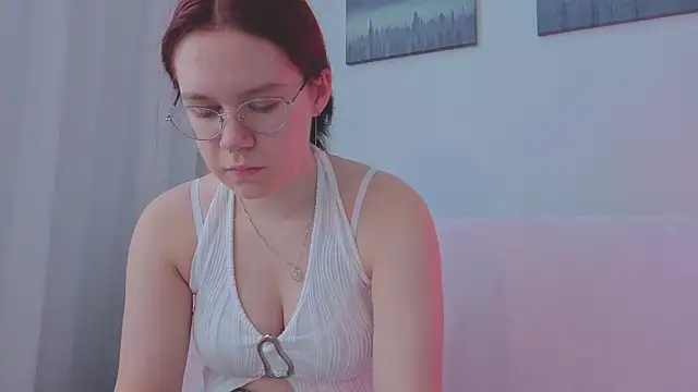 Snapshot of Mia_Luw chatting on June 27, 2026, 4:07 am Mia Luw online show from June 27, 2026, 4:07 am