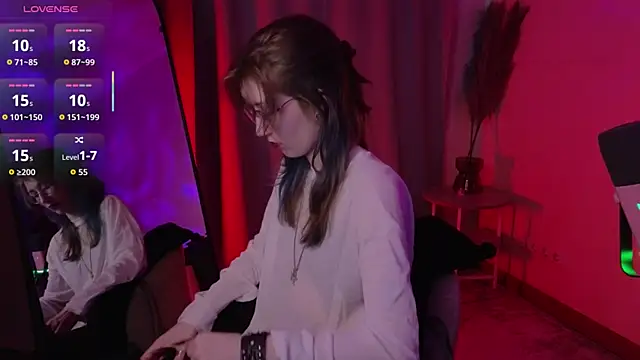 Snapshot of lissaros chatting on November 17, 2025, 5:11 am lissaros online show from November 17, 2025, 5:11 am