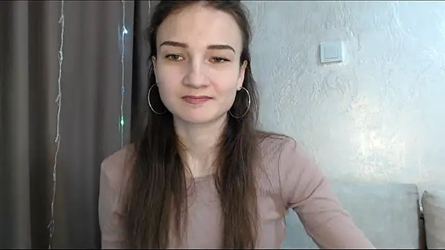 RoyalDessertt online show from December 22, 2025, 8:58 am