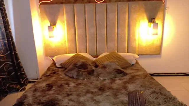 Alektra bryce online show from September 25, 2025, 7:42 pm