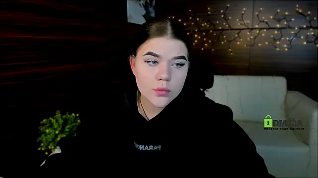 Snapshot of elmira_rose chatting on February 11, 2025, 10:14 am elmira rose online show from February 11, 2025, 10:14 am