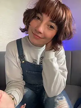 Maggie Geller online show from March 13, 2025, 3:06 pm