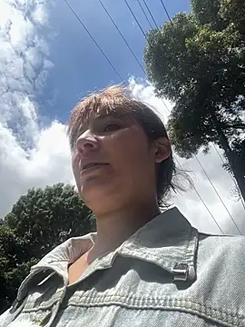 Maggie Geller online show from November 18, 2025, 3:48 pm