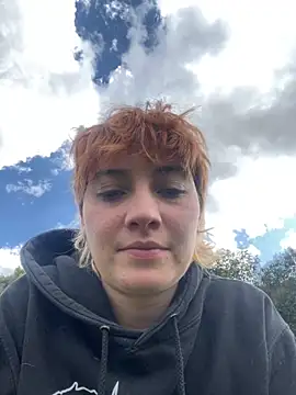 Maggie Geller online show from November 7, 2025, 7:18 pm