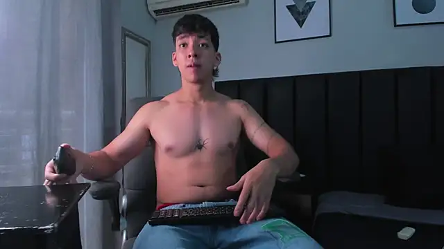 ISAAC CRYSTON online show from March 12, 2025, 7:36 pm