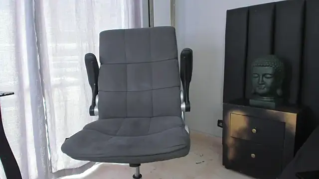 ISAAC CRYSTON online show from March 13, 2025, 7:50 pm