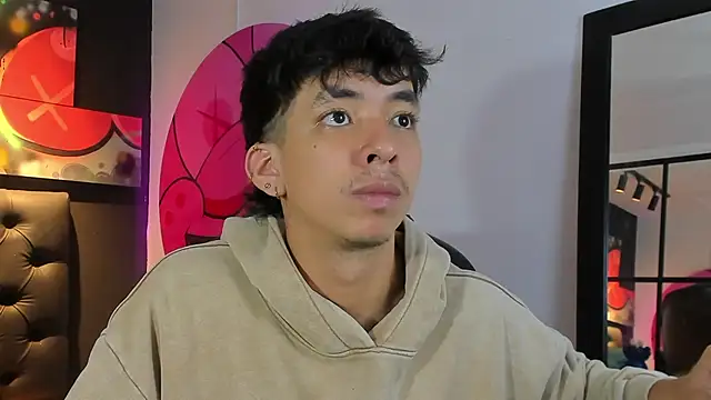 ISAAC CRYSTON online show from September 18, 2025, 7:39 pm