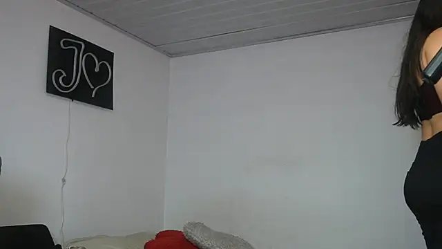 Snapshot of AliciaNess7 chatting on May 25, 2026, 7:56 pm AliciaNess7 online show from May 25, 2026, 7:56 pm