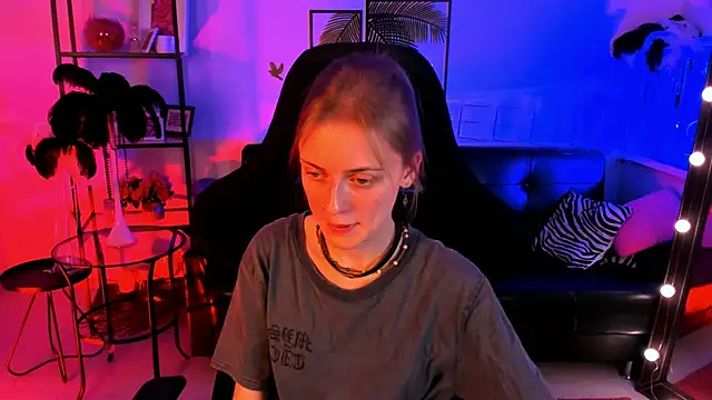 KiraMontoya online show from February 21, 2025, 2:38 pm