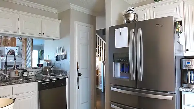 rileydepp online show from February 17, 2025, 10:38 pm