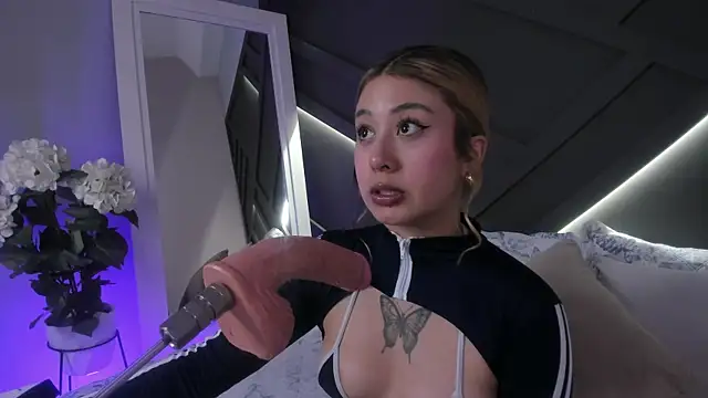 cloe palmer online show from September 22, 2025, 10:05 pm