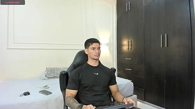 Snapshot of ANDRES_STUD chatting on May 6, 2026, 3:43 am ANDRES STUD online show from May 6, 2026, 3:43 am