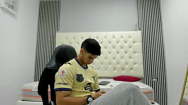 ANDRES STUD online show from March 22, 2026, 3:43 am