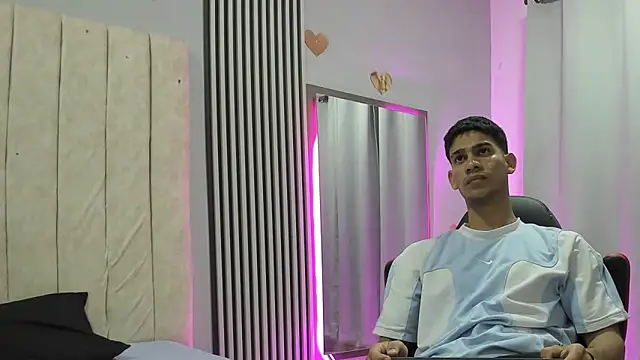 ANDRES STUD online show from November 5, 2025, 4:26 am