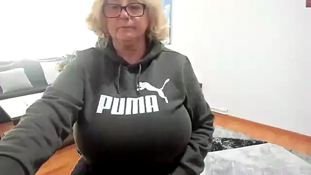 NoraJohnson6 online show from October 1, 2025, 10:41 am