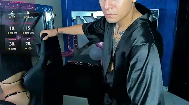 Snapshot of Natha_and_Sophia chatting on February 19, 2025, 10:23 am Natha and Sophia online show from February 19, 2025, 10:23 am