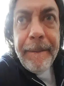 jeans and emma online show from November 3, 2025, 3:23 am