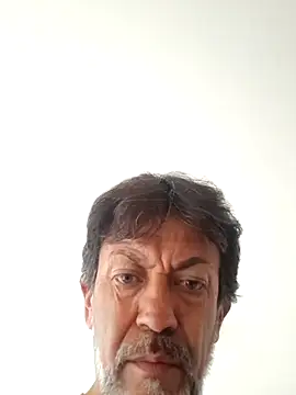 jeans and emma online show from March 18, 2025, 5:23 pm