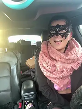 Loveblackzilla online show from December 4, 2025, 8:35 am