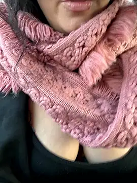 Loveblackzilla online show from November 8, 2025, 1:25 pm