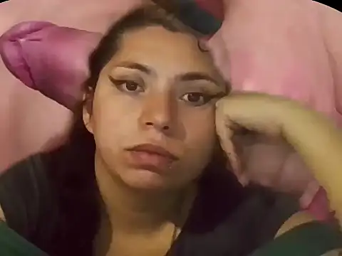 Snapshot of isabellapurple chatting on October 23, 2025, 1:15 am isabellapurple online show from October 23, 2025, 1:15 am