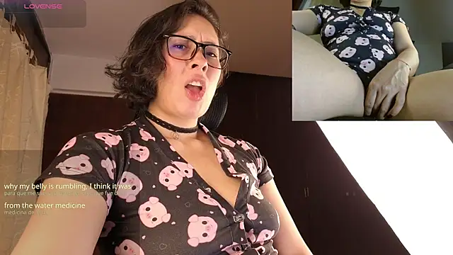 sophia dumont online show from October 27, 2025, 12:44 am